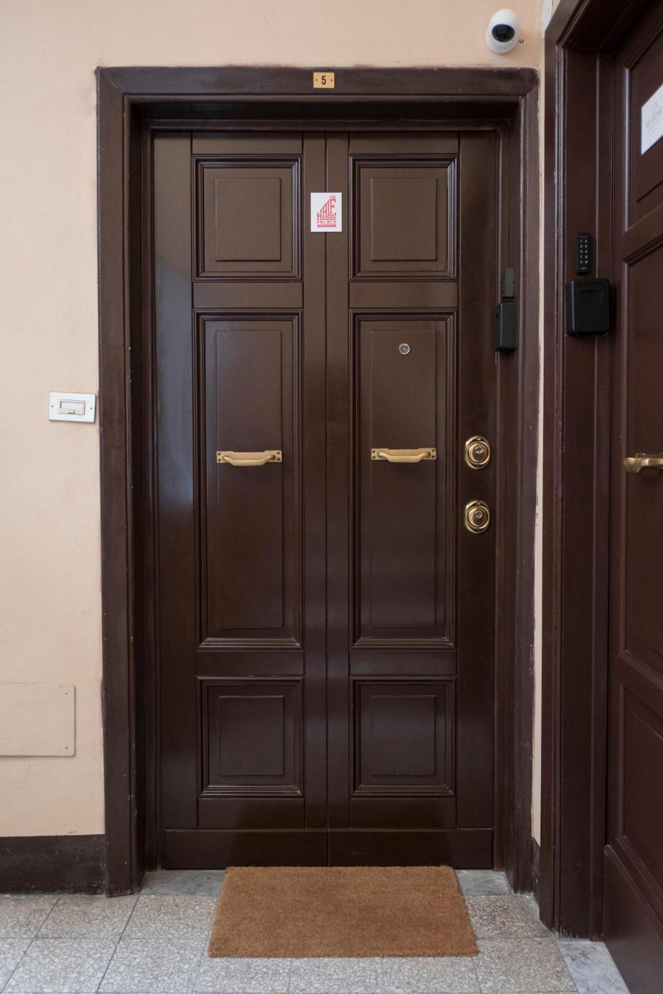 Half Palace, Relaxing Apartment In Rome San Lorenzo Екстериор снимка