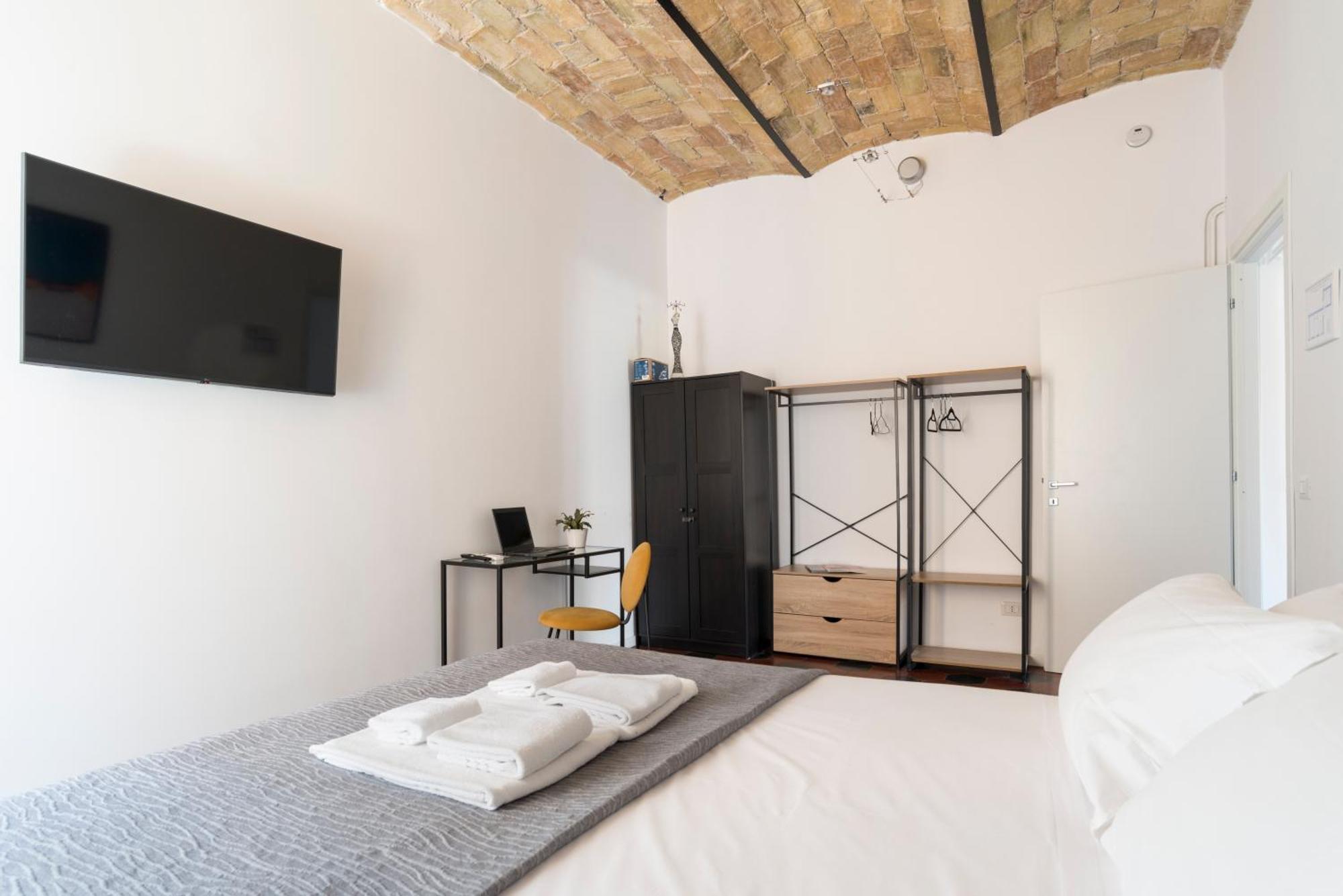 Half Palace, Relaxing Apartment In Rome San Lorenzo Екстериор снимка
